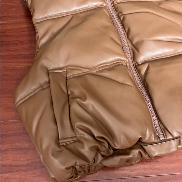 Leather Vest - Picture 3 of 4